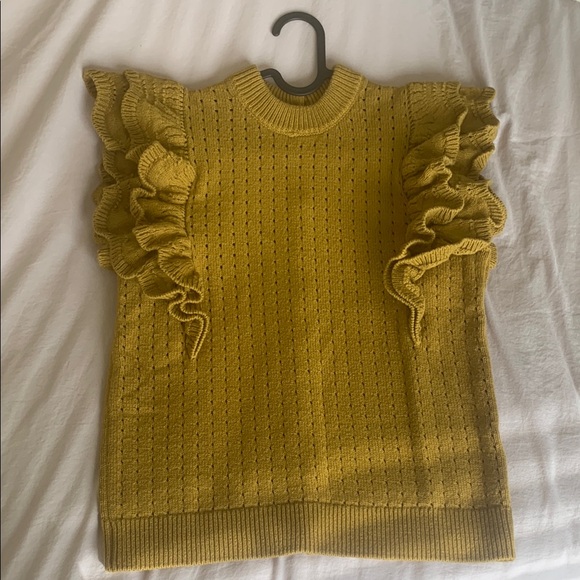 Who What Wear Yellow Ruffled Ribbed Blouse - Picture 3 of 10